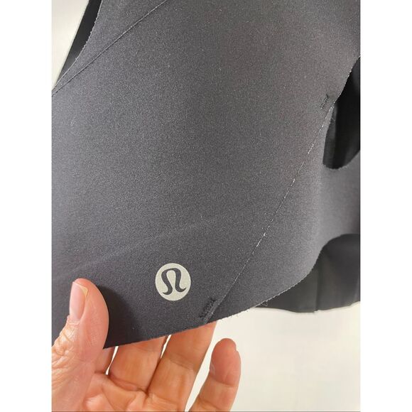 Lululemon Black Crossed Back Bra Size 38 D - Picture 6 of 9